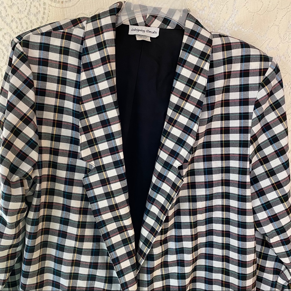 Blazer - Picture 5 of 14